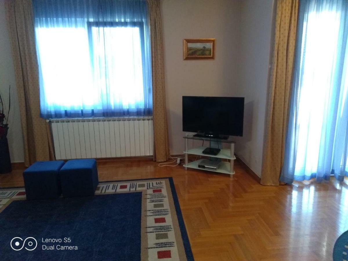 Apartmani Almica ซาเกร็บ ภายนอก รูปภาพ